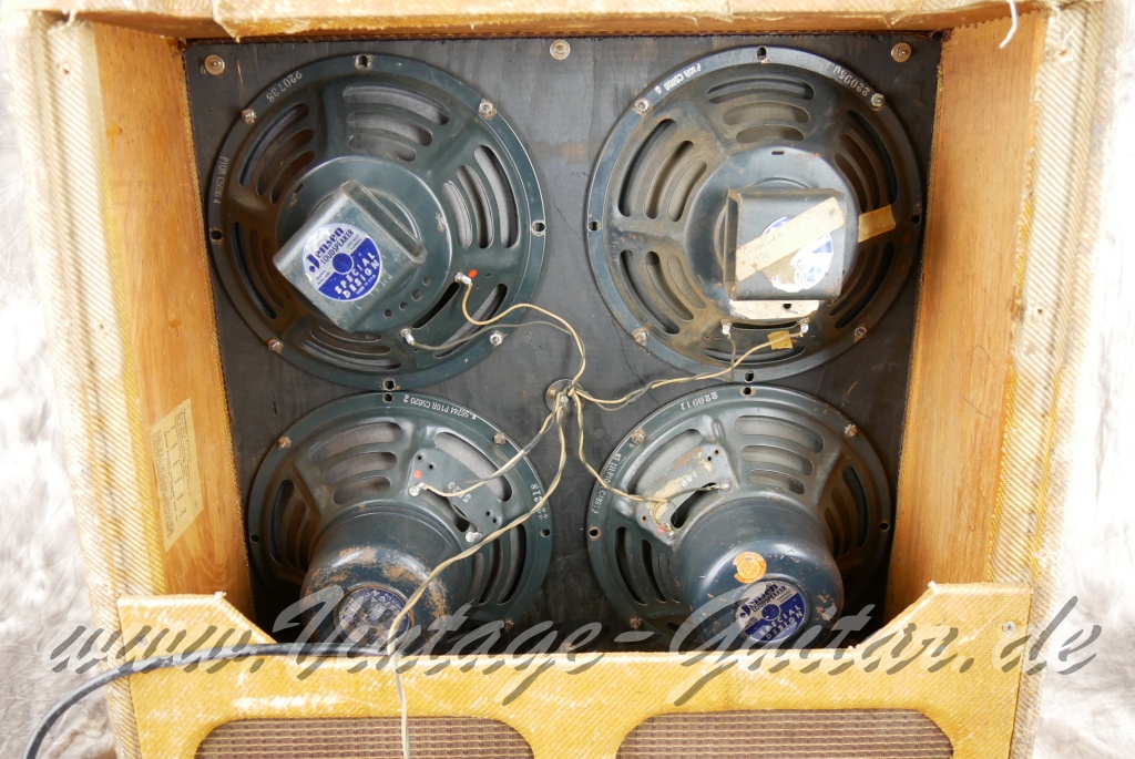 img/vintage/6029/Fender Bassman_5F6A_Tweed_narrow_panel_1960-022.jpg